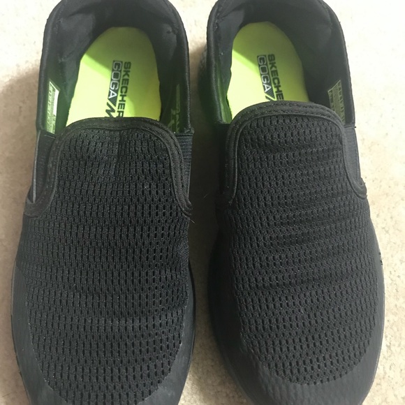 SKECHERS -COMFY & LIKE NEW - Picture 1 of 3